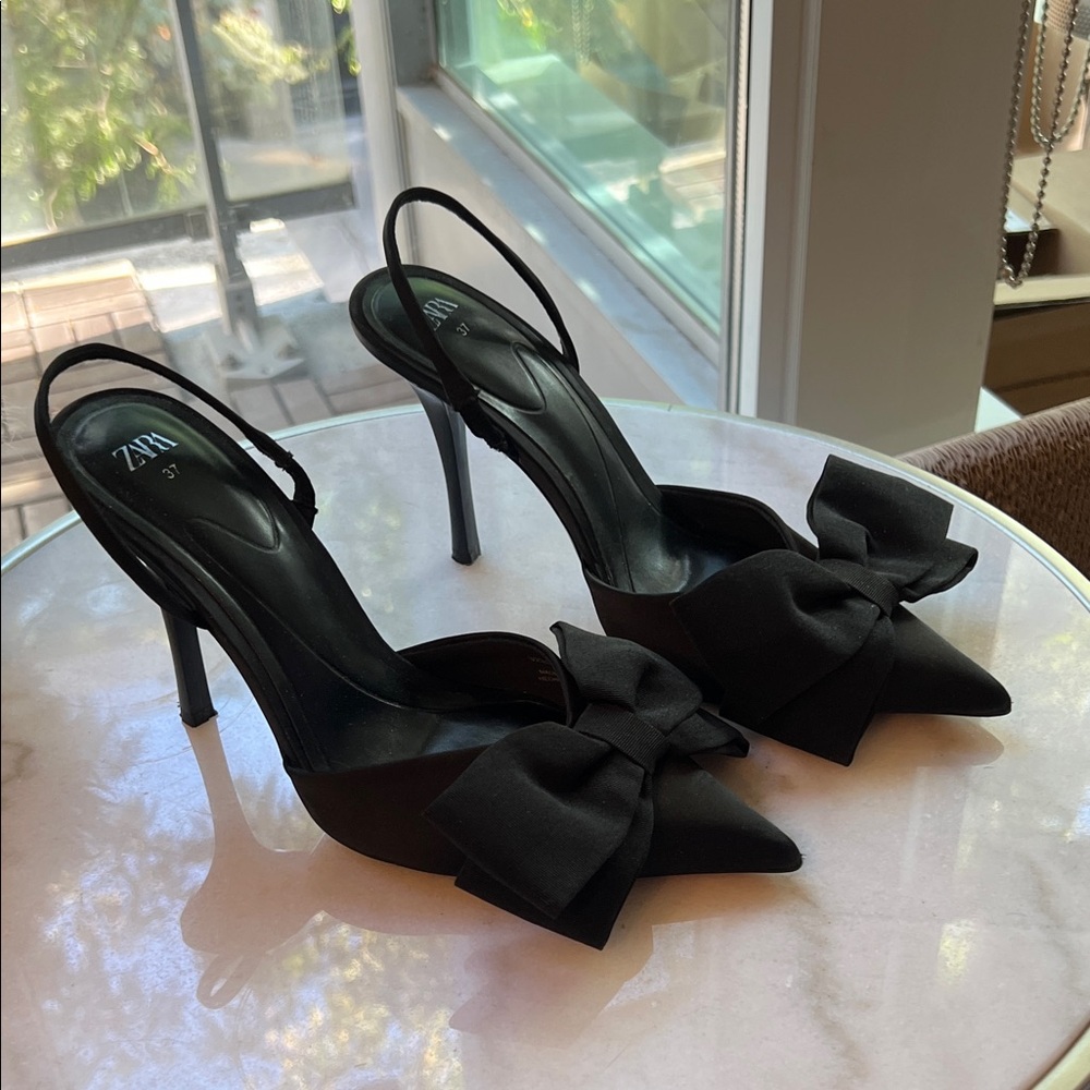 Zara Women's Black Heels with Bow Accent